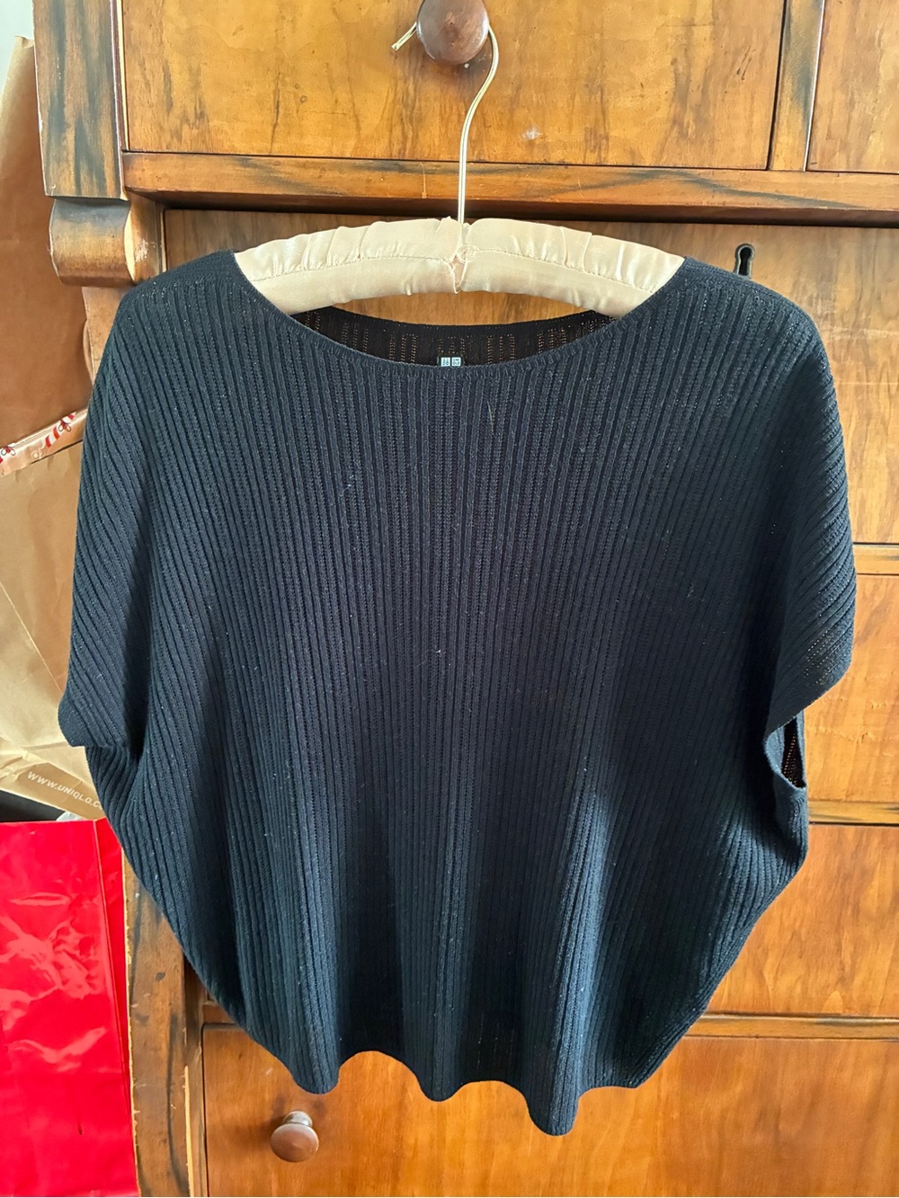 Uniqlo Dark Blue Ribbed Scoop-Neck Batwing Women’s Sweater